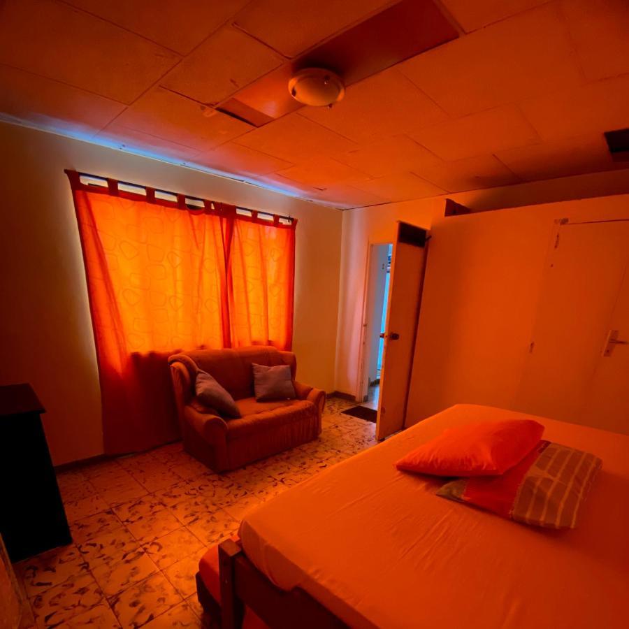 Hostal Casa Las Tias Medellin Exterior photo