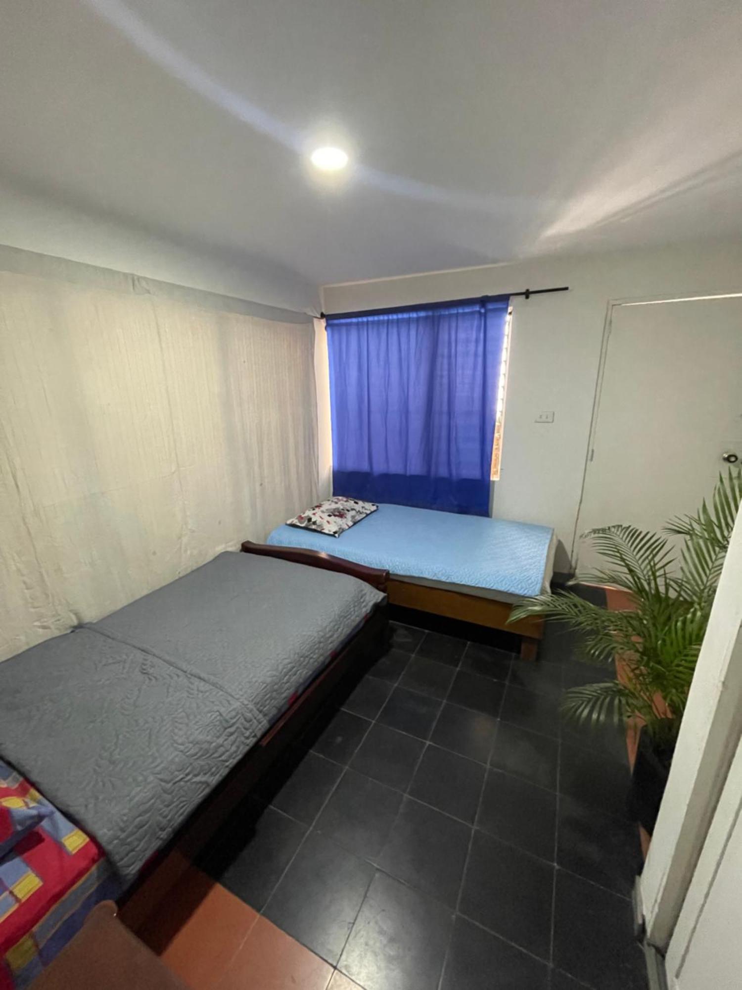 Hostal Casa Las Tias Medellin Exterior photo